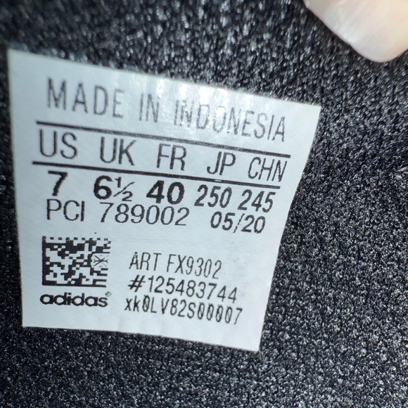 Star Wars Darth Vader Adidas - Picture 7 of 7